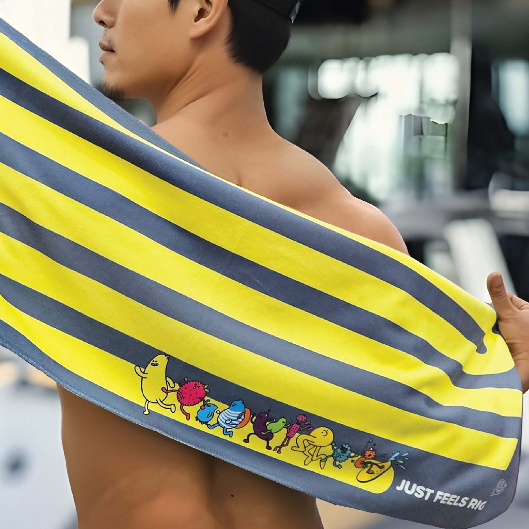 Quick Dry Microfiber Towel 4 Quick Dry Microfiber Towel - Image 3